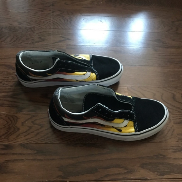 Vans - Picture 2 of 4